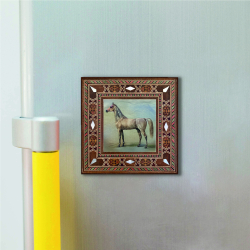 At Çizimi Baskılı Sedef Görünümlü Ahşap Magnet