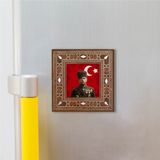 Fahreddin Paşa Printed Mother-of-Pearl Effect Wooden Magnet