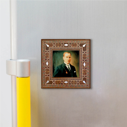 Atatürk Baskılı Sedef Görünümlü Ahşap Magnet