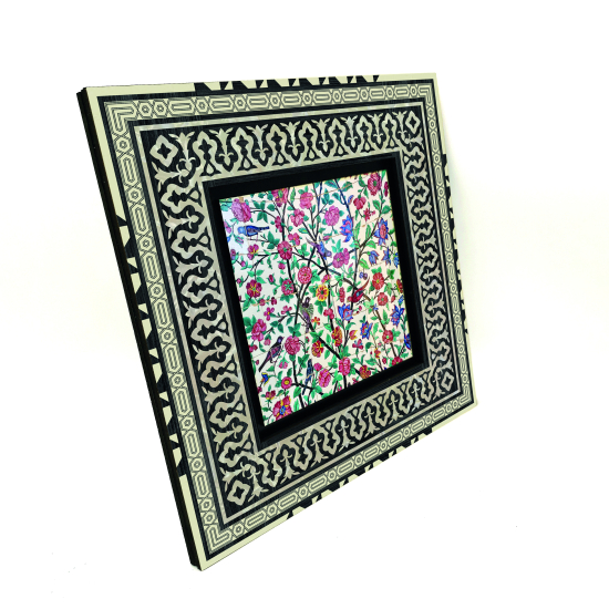 İran Çinisi (Sa'di-yi Şirazi Türbesi) Printed Wooden Frame
